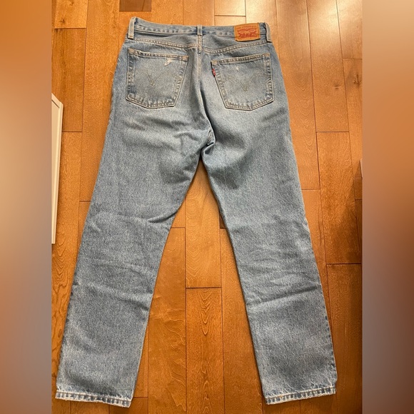 Straight leg Levi ripped Jeans - Picture 3 of 5